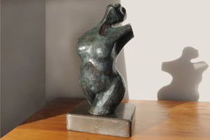 Bronze figure sculpture by Stephen Williams | New Zealand.